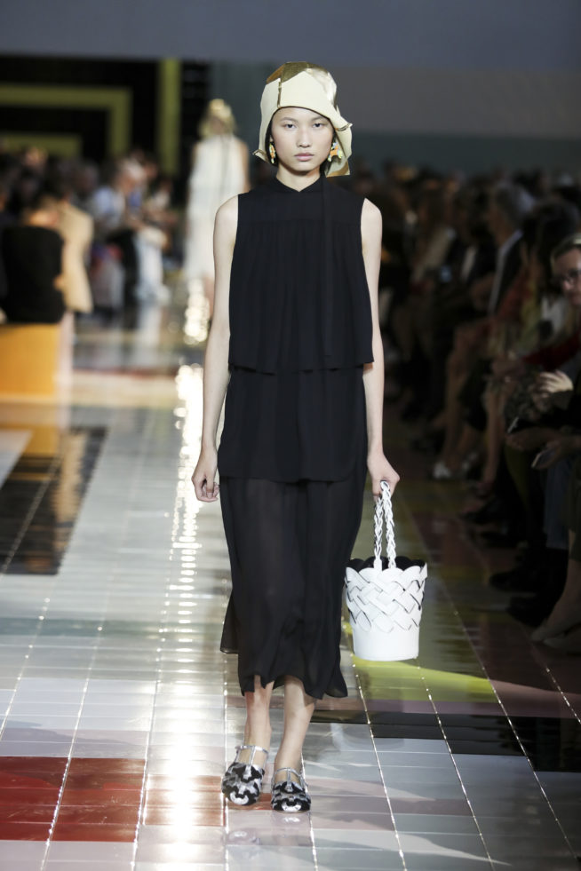 006prada_ss20_woman
