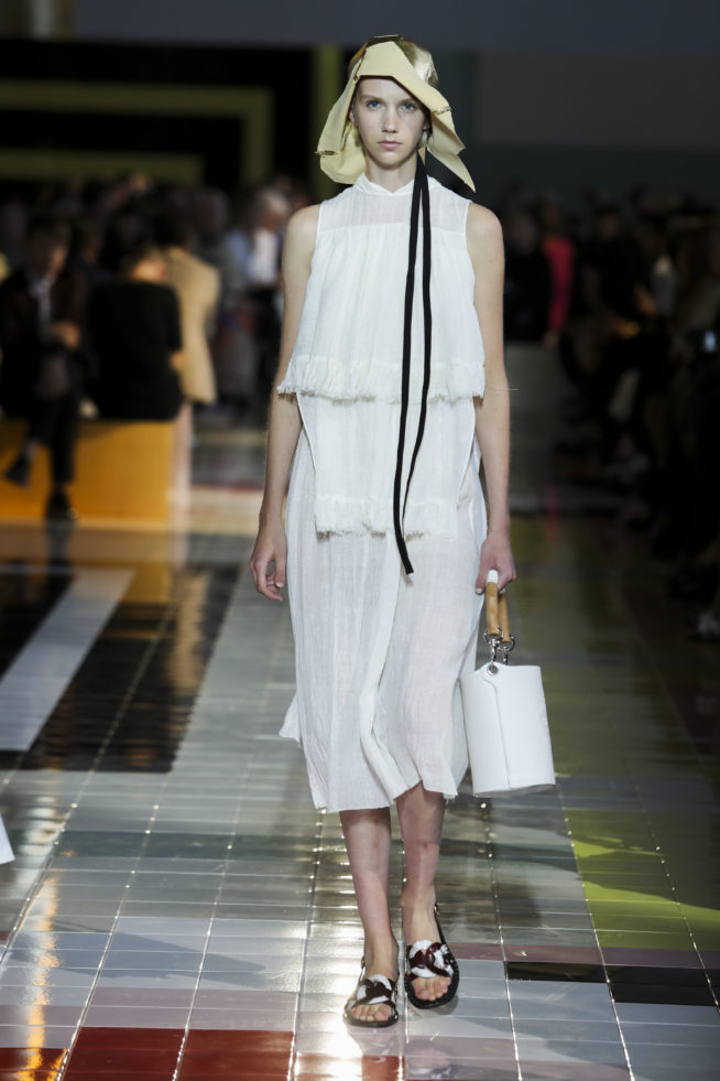 007prada_ss20_woman