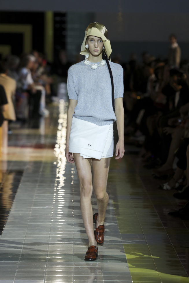 027prada_ss20_woman