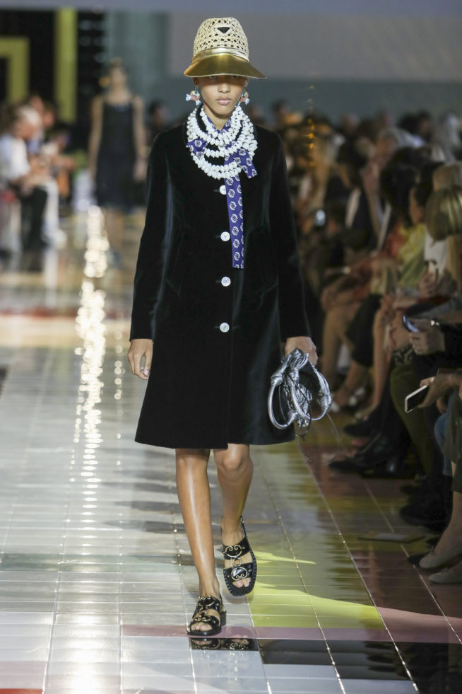 037prada_ss20_woman