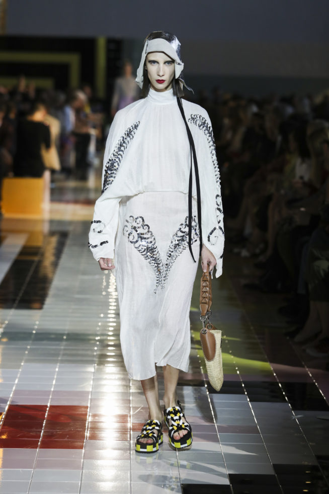 050prada_ss20_woman