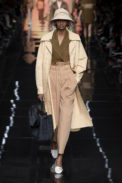 25_fendi-_woman_ss_20