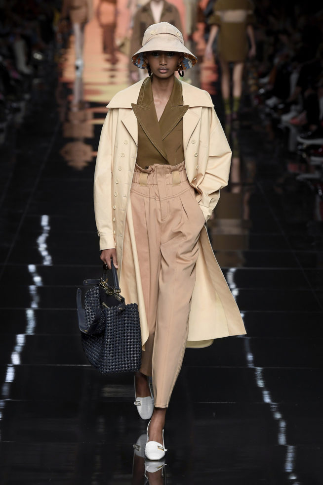 25_fendi-_woman_ss_20