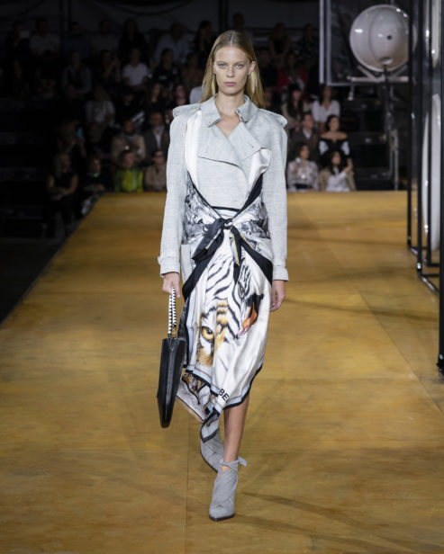 burberry-spring_summer-2020-collection-look-23