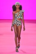 Patbo - SPFW N48

Inverno 2020

Foto: Zé Takahashi/ FOTOSITE