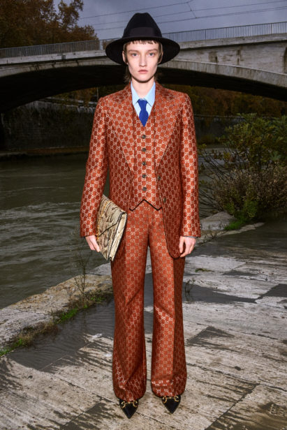 look_11