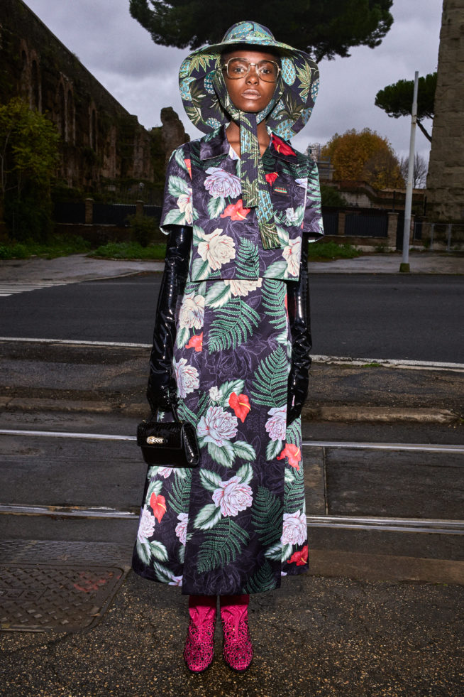 look_12