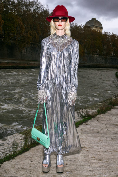 look_13