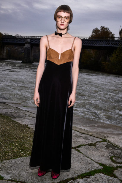 look_16