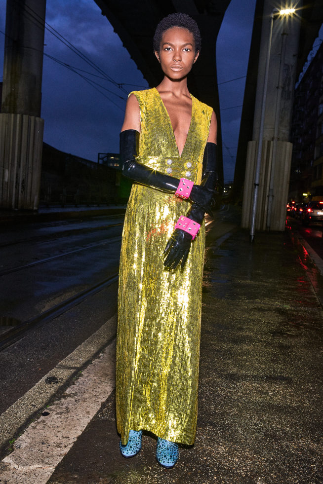 look_24