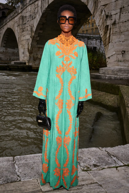 look_30