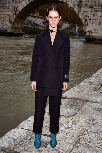 look_49