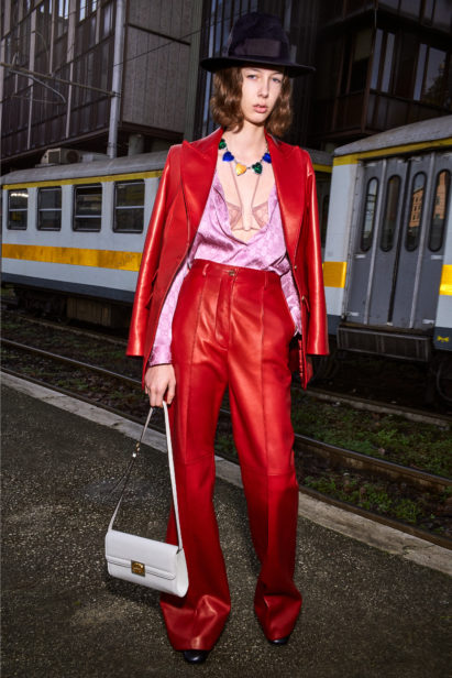 look_52