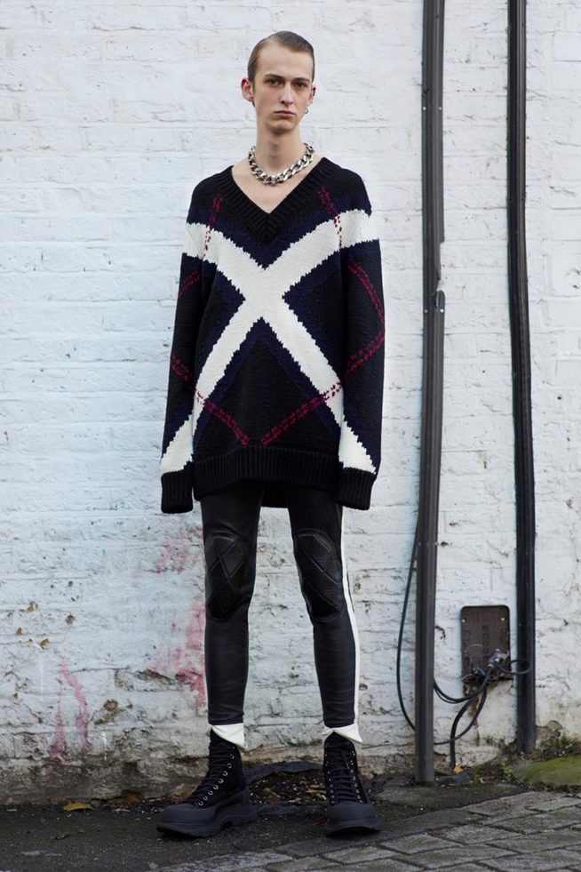 https___hypebeast-com_image_2020_01_alexander-mcqueen-fall-winter-2020-lookbook-mens-sarah-burton-26
