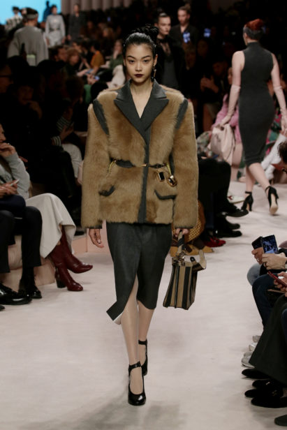 10_fendi_woman_fw_20_21
