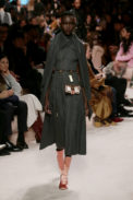 16_fendi_woman_fw_20_21