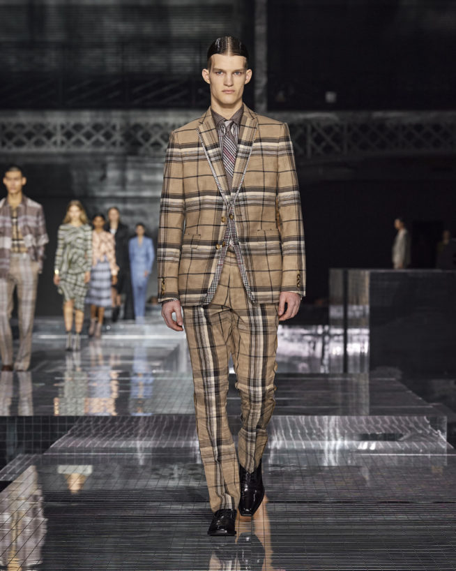 burberry-autumn_winter-2020-collection-look-19