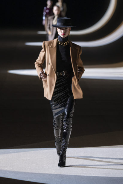 saint_laurent_winter20_runway_09_hr