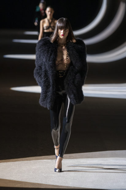 saint_laurent_winter20_runway_60_hr