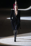 saint_laurent_winter20_runway_64_hr