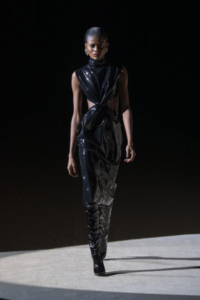 saint_laurent_winter20_runway_66_hr