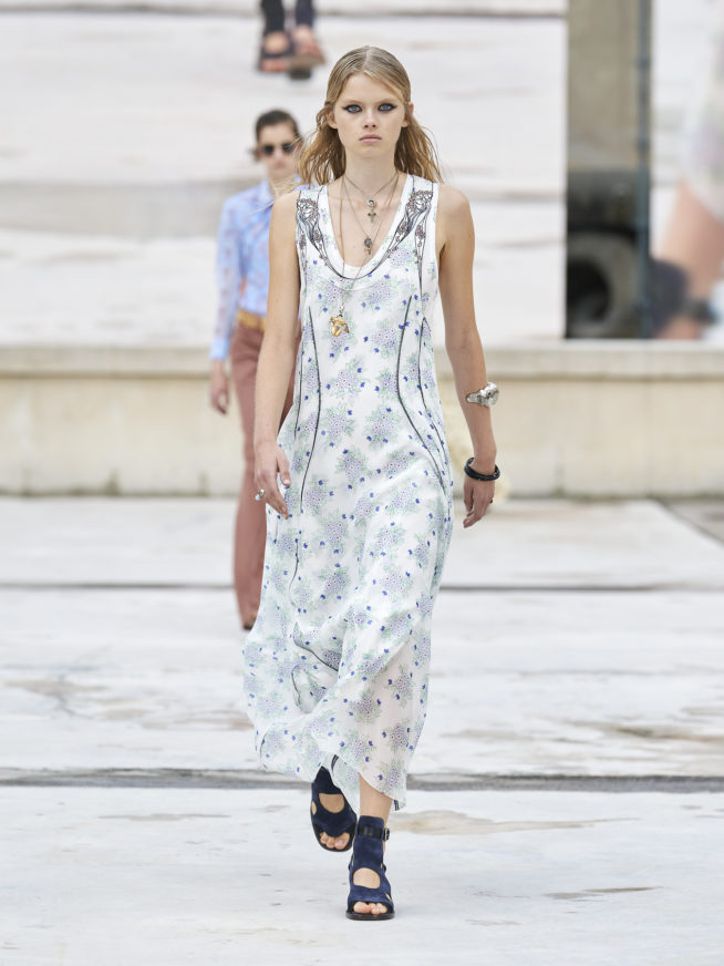 chloe-ss21-012
