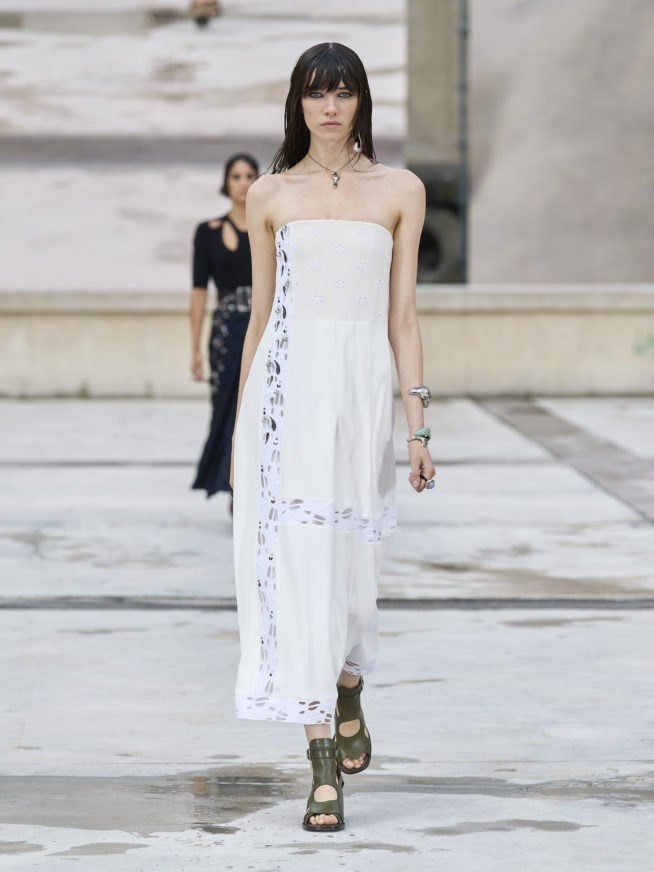 chloe-ss21-036