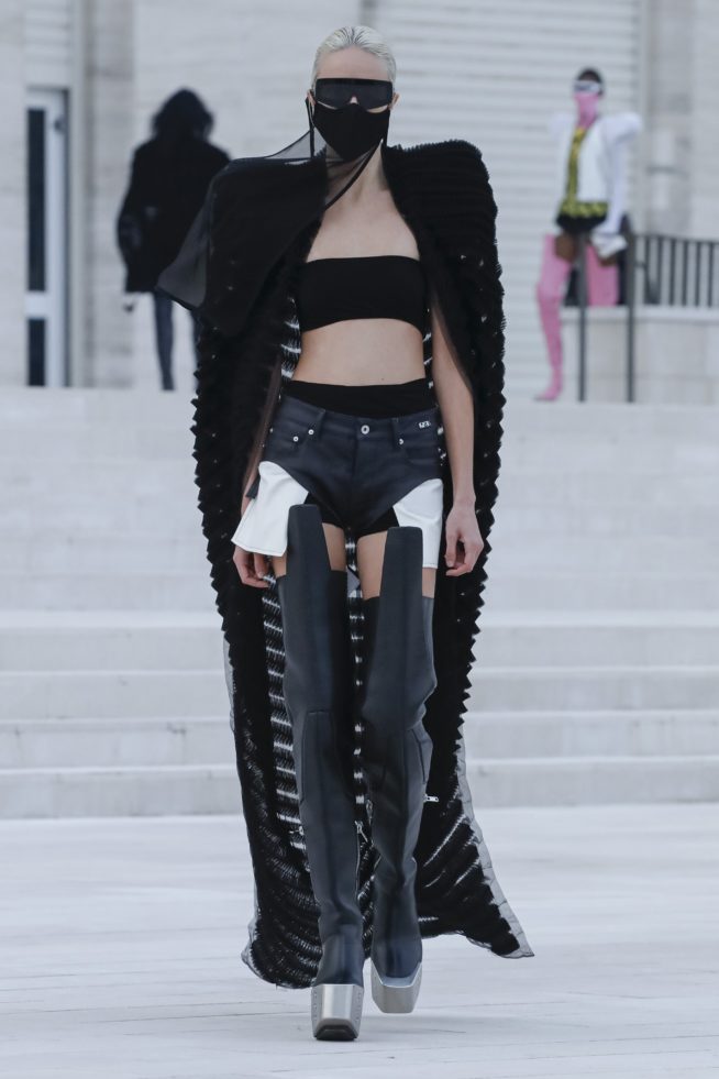 rick-owens-rtw-ss21-0026