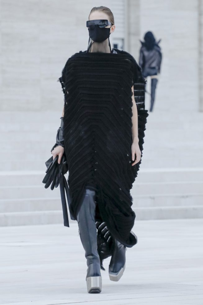 rick-owens-rtw-ss21-0038