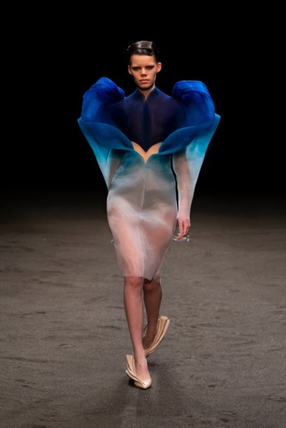 00001-iris-van-herpen-couture-spring-21-credit-gio-staiano