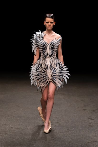 00008-iris-van-herpen-couture-spring-21-credit-gio-staiano