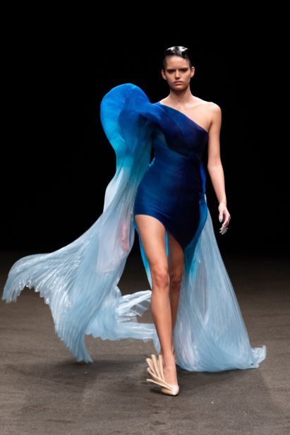 00009-iris-van-herpen-couture-spring-21-credit-gio-staiano