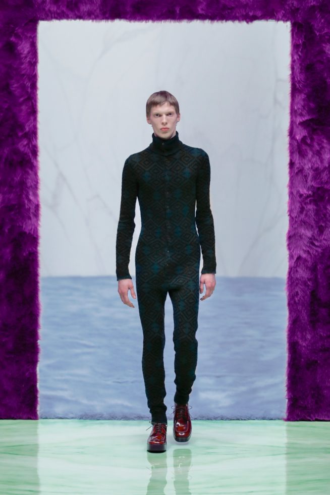 00022-prada-mens-fw-21