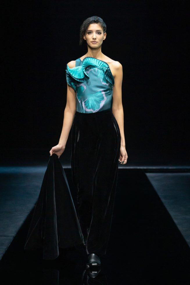 00003-giorgio-armani-rtw-fall-21