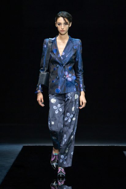 00010-giorgio-armani-rtw-fall-21
