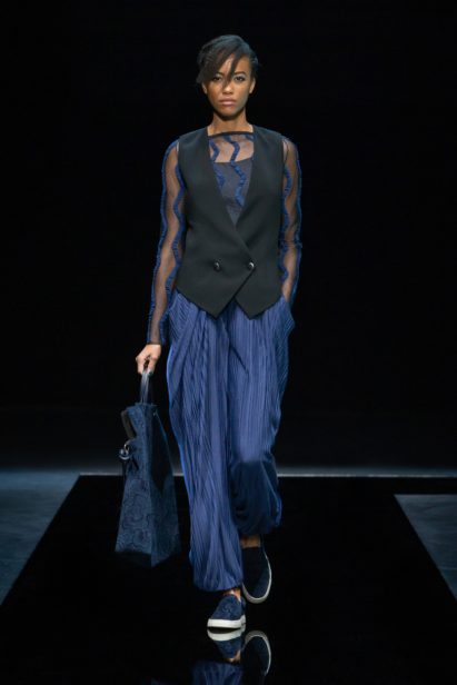 00023-giorgio-armani-rtw-fall-21