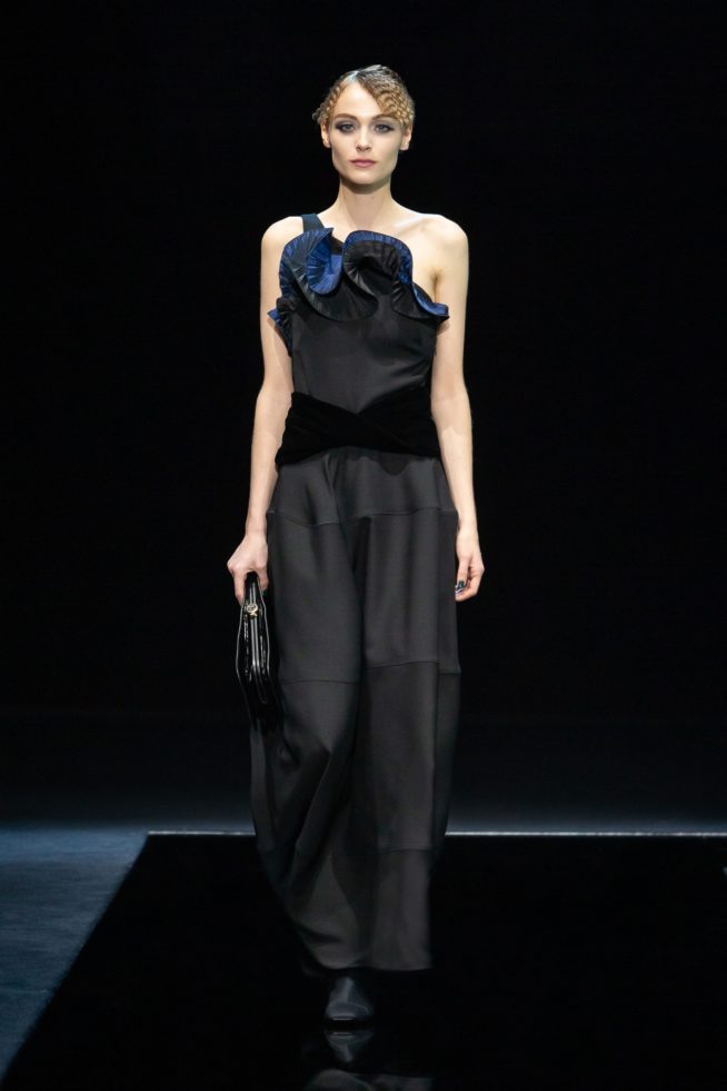 00025-giorgio-armani-rtw-fall-21
