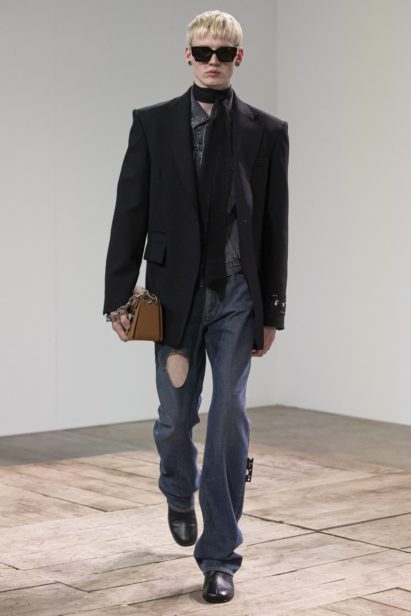 00032-off-white-spring-21