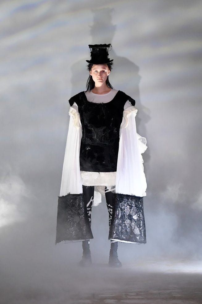 00004-comme-des-garcons-fall-21