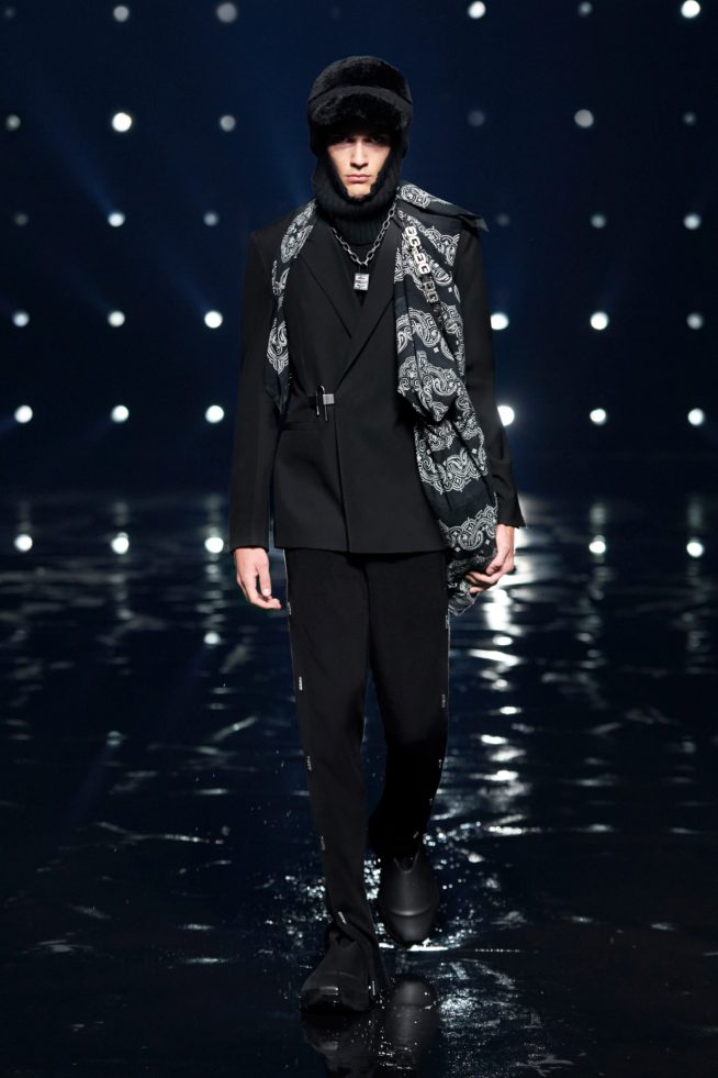 00004-givenchy-rtw-fall-21