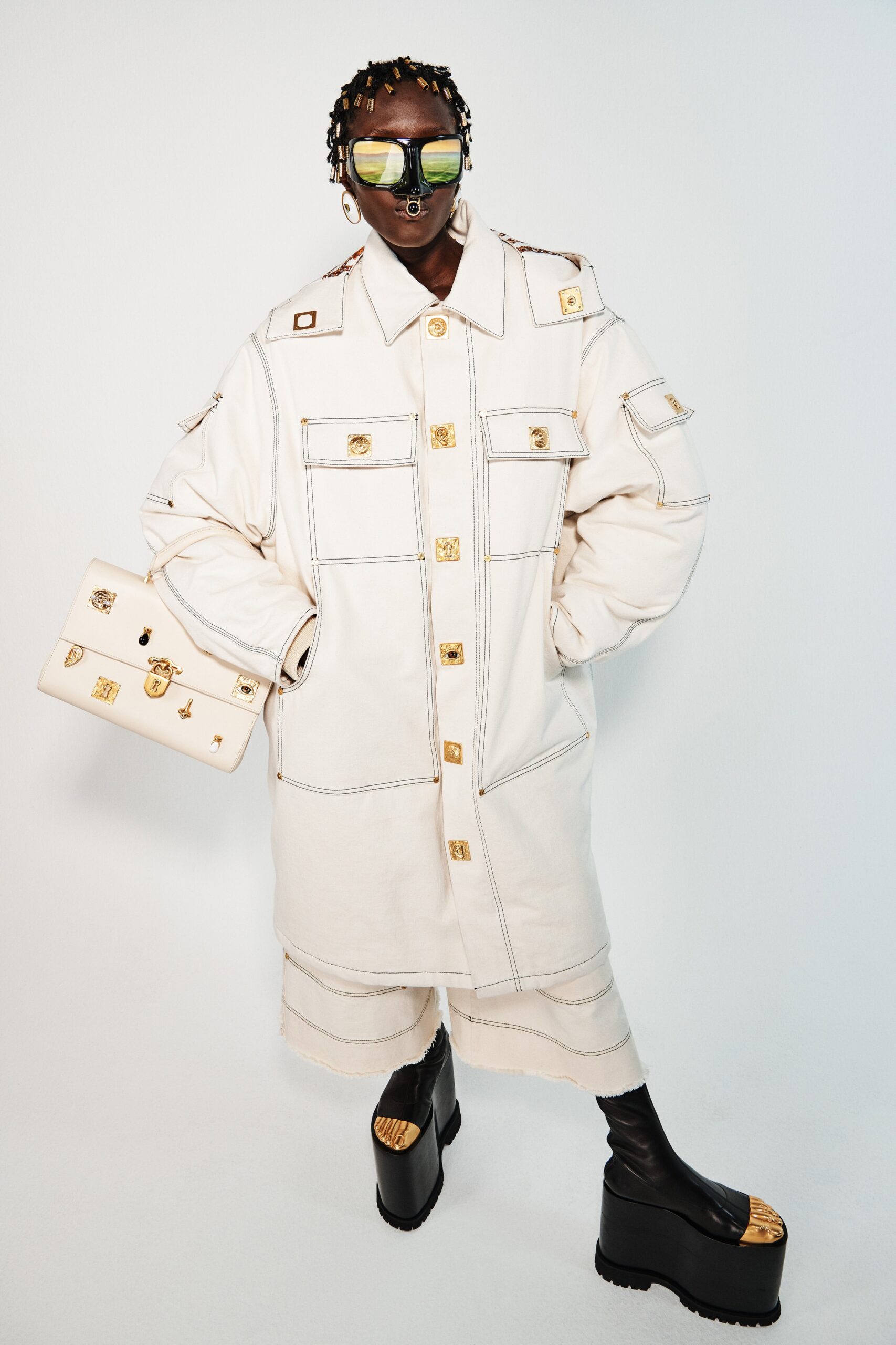 00006-schiaparelli-rtw-fall-21-credit-daniel-roseberry