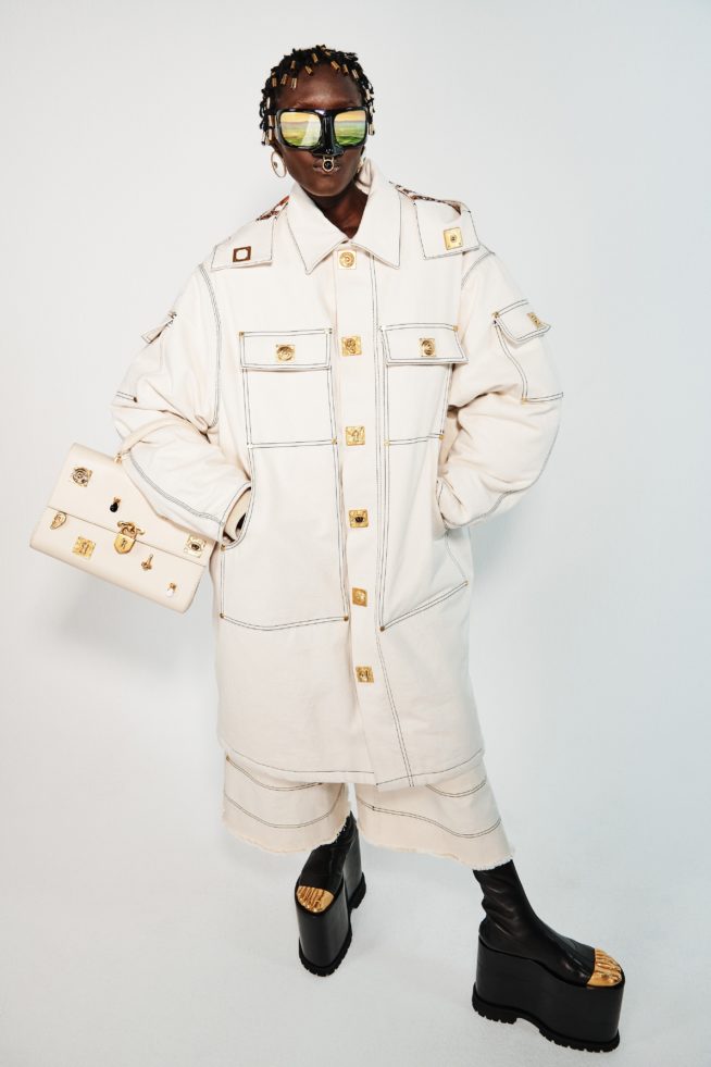 00006-schiaparelli-rtw-fall-21-credit-daniel-roseberry