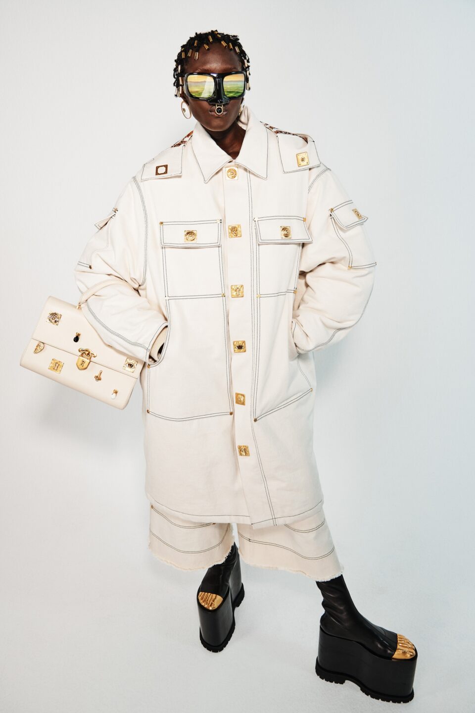 00006-schiaparelli-rtw-fall-21-credit-daniel-roseberry