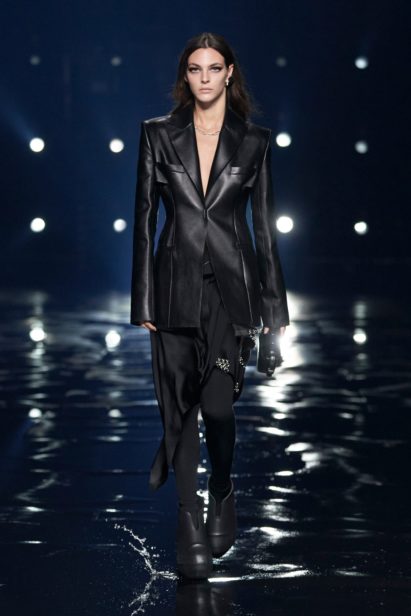 00008-givenchy-rtw-fall-21