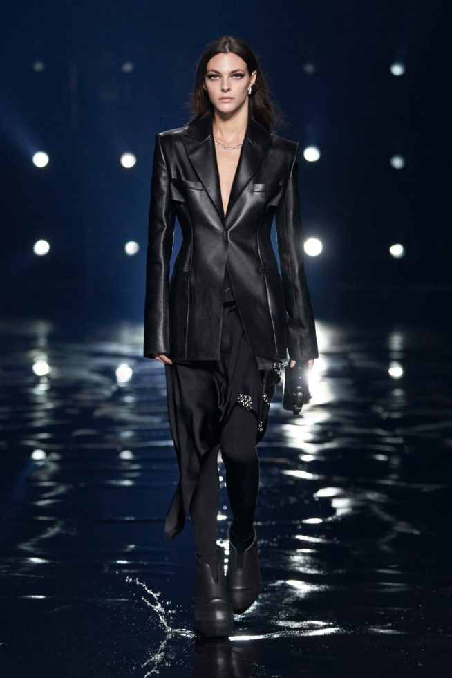 00008-givenchy-rtw-fall-21