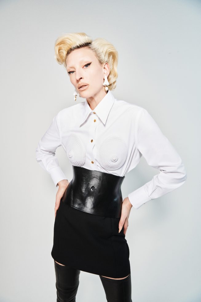 00009-schiaparelli-rtw-fall-21-credit-daniel-roseberry
