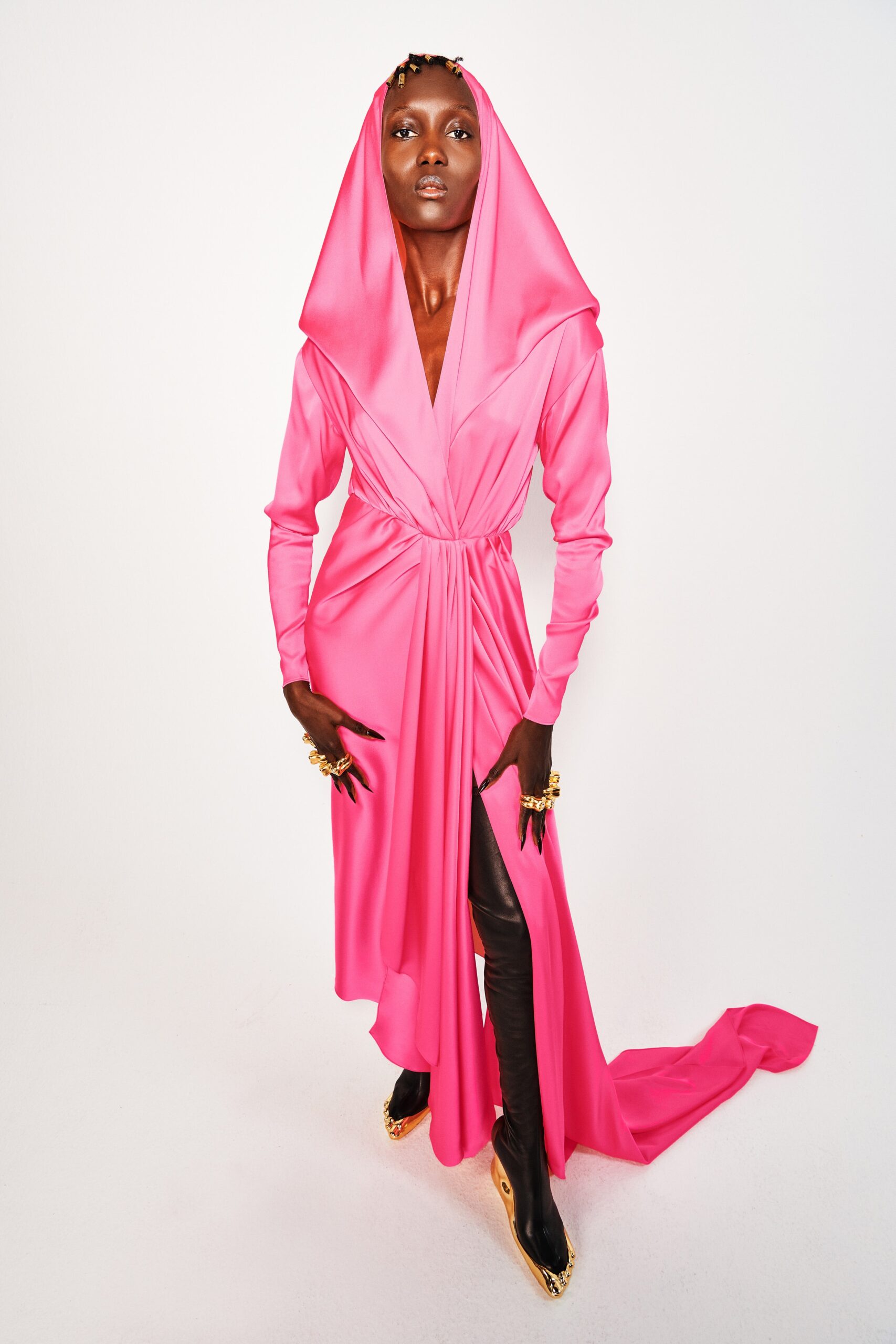 00010-schiaparelli-rtw-fall-21-credit-daniel-roseberry