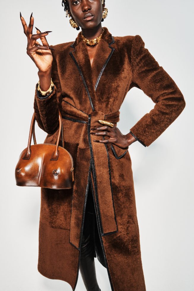 00014-schiaparelli-rtw-fall-21-credit-daniel-roseberry