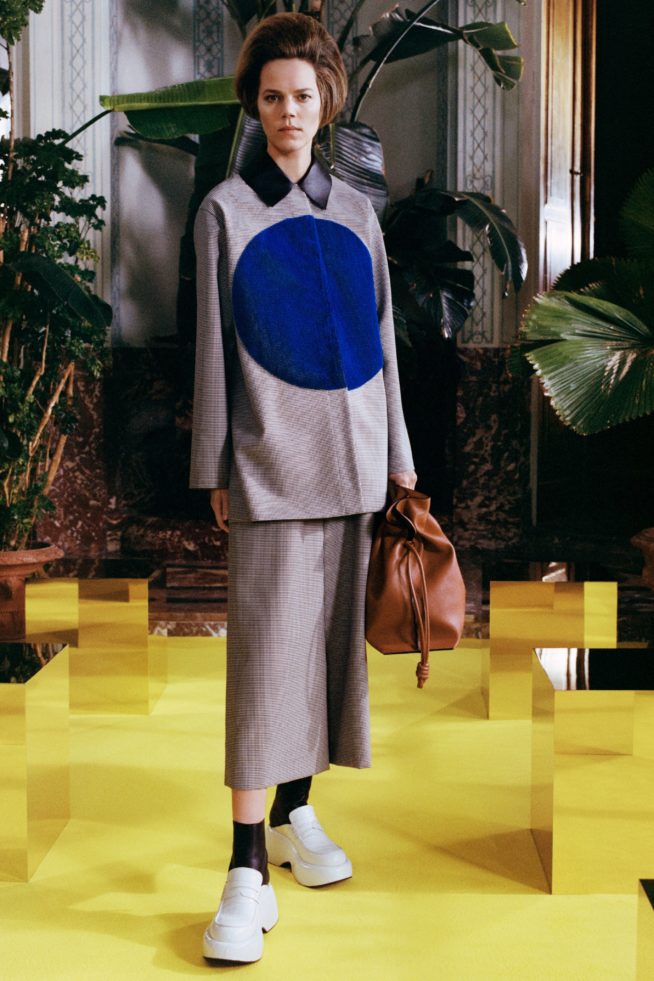 00016-loewe-rtw-fall-21