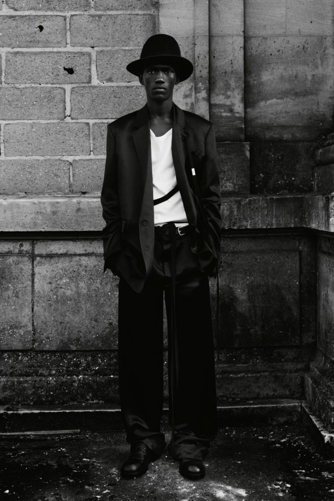 00017-ann-demeulemeester-fall-21-rtw-credit-willy-vanderper